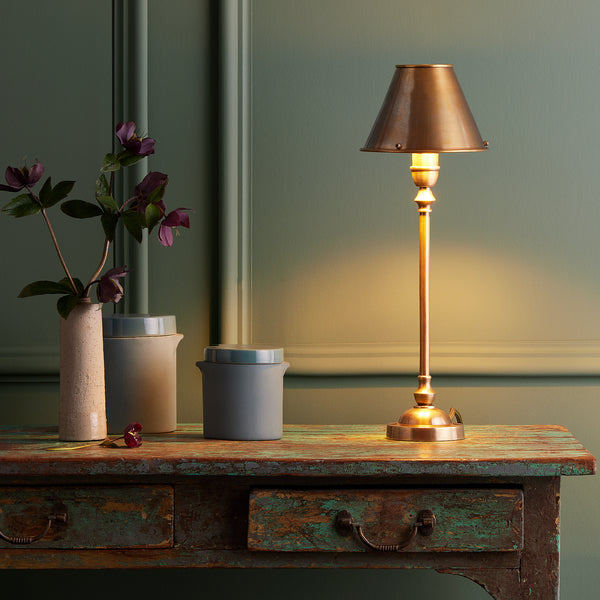 Bartlett table lamp in antiqued brass